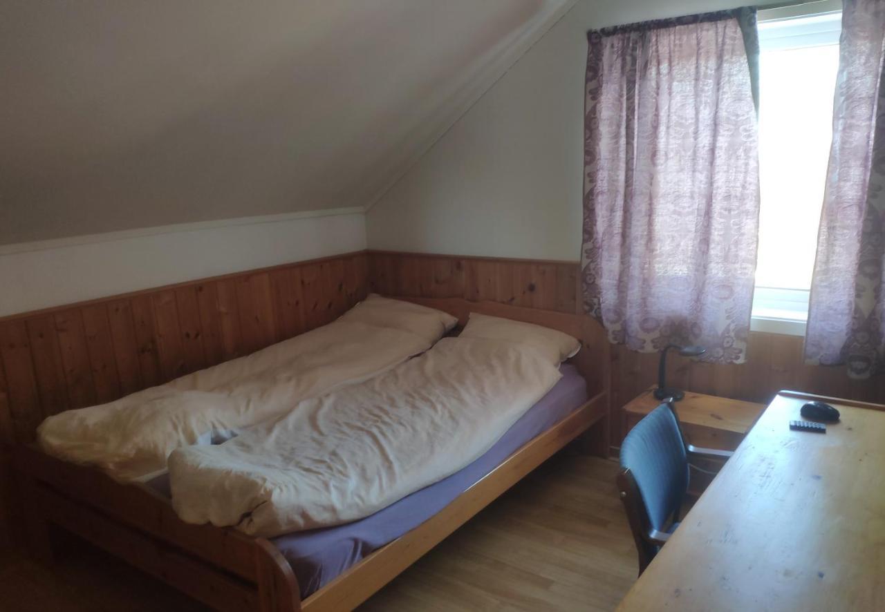 Airbnb And Booking At Postvegen 95 Vigra エクステリア 写真