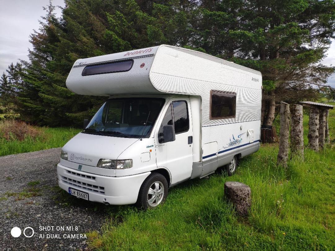 Airbnb And Booking At Postvegen 95 Vigra エクステリア 写真
